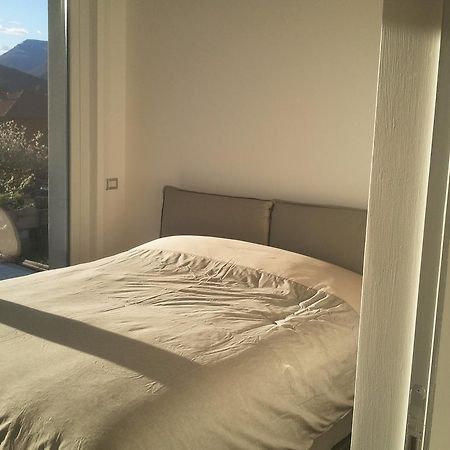 Casa Robilio Lägenhet Maccagno Exteriör bild